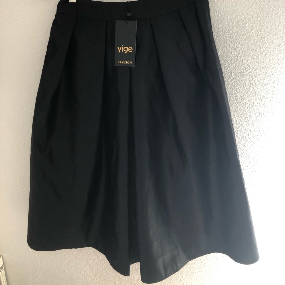 Black midi skirt